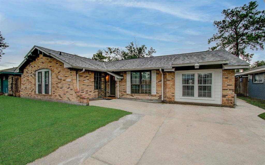 5 BR in Houston