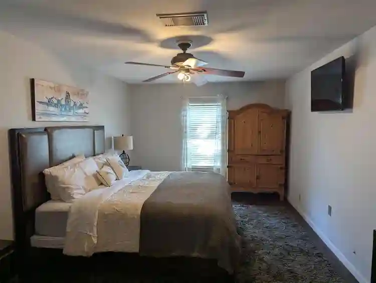 5 BR in Converse
