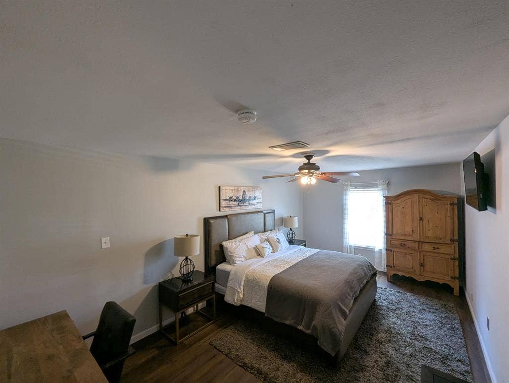 5 BR in Converse