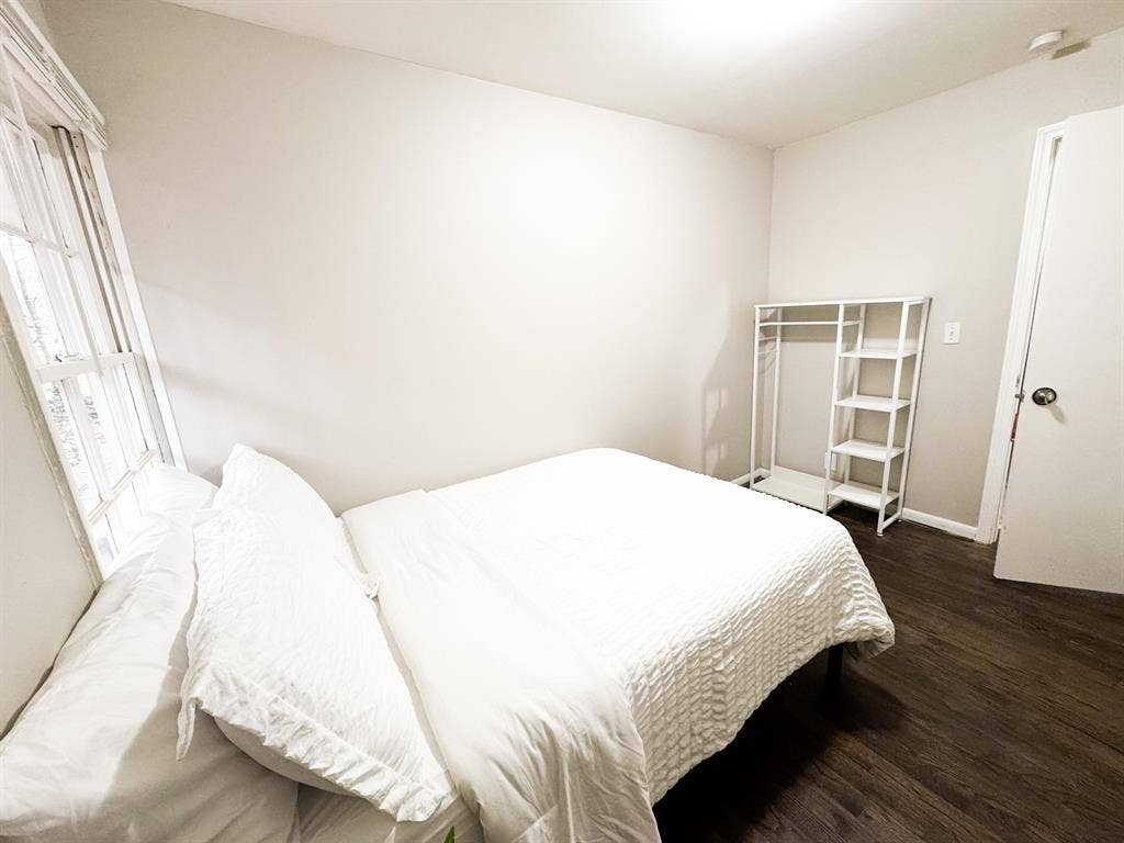 8 BR in Decatur