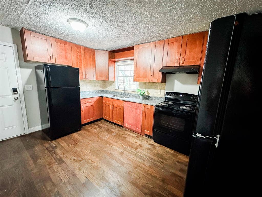 8 BR in Decatur