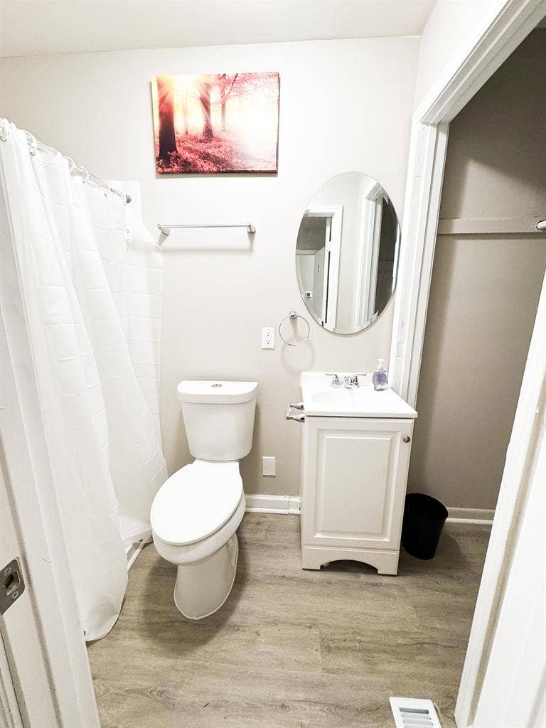 8 BR in Decatur