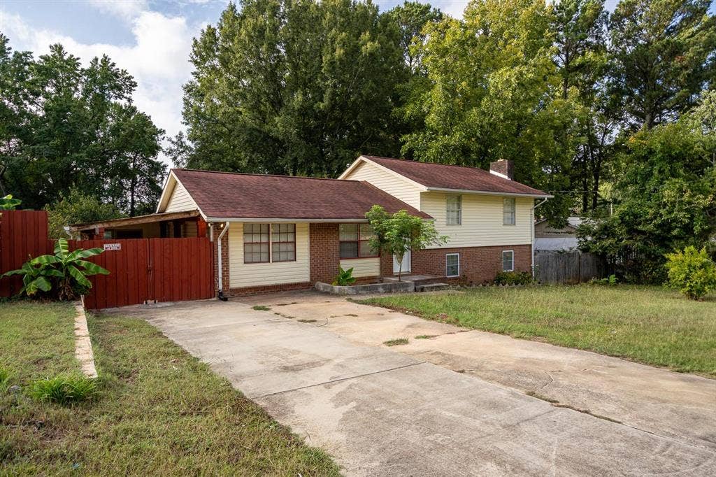 8 BR in Jonesboro
