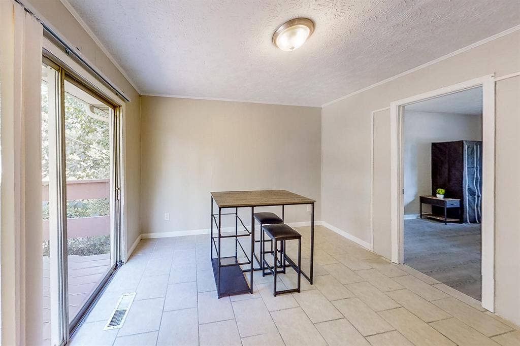 5 BR in College Park