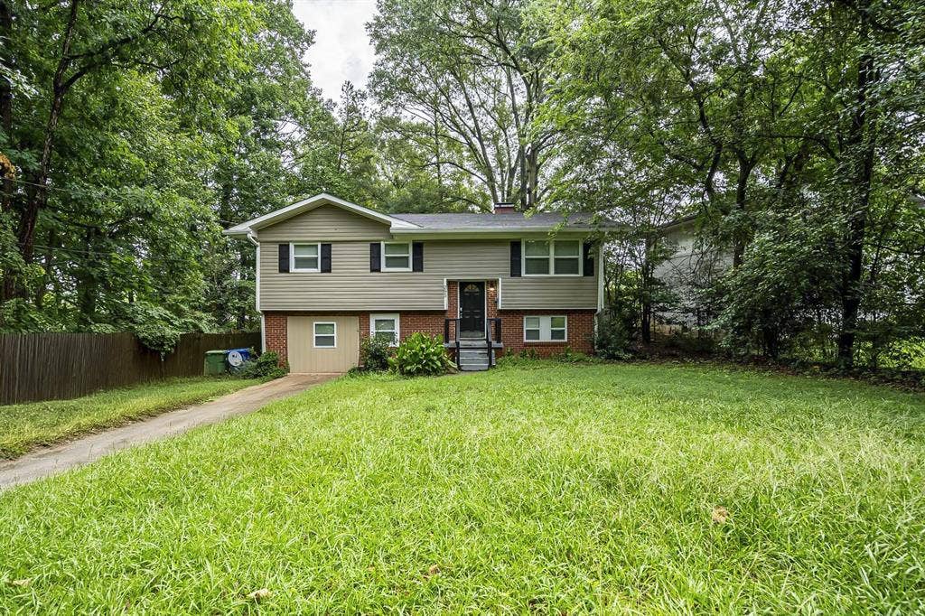 9 BR in Atlanta