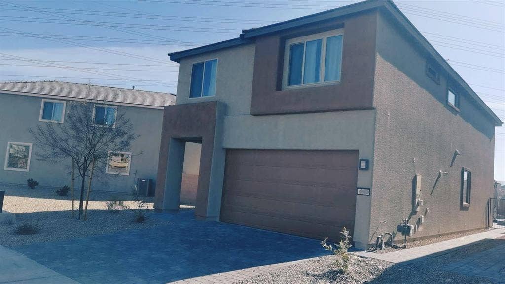 5 BR in Las Vegas