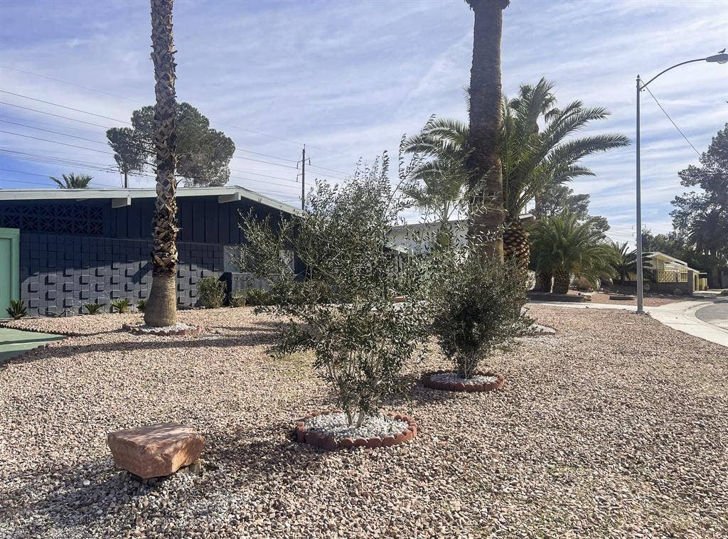 5 BR in Las Vegas