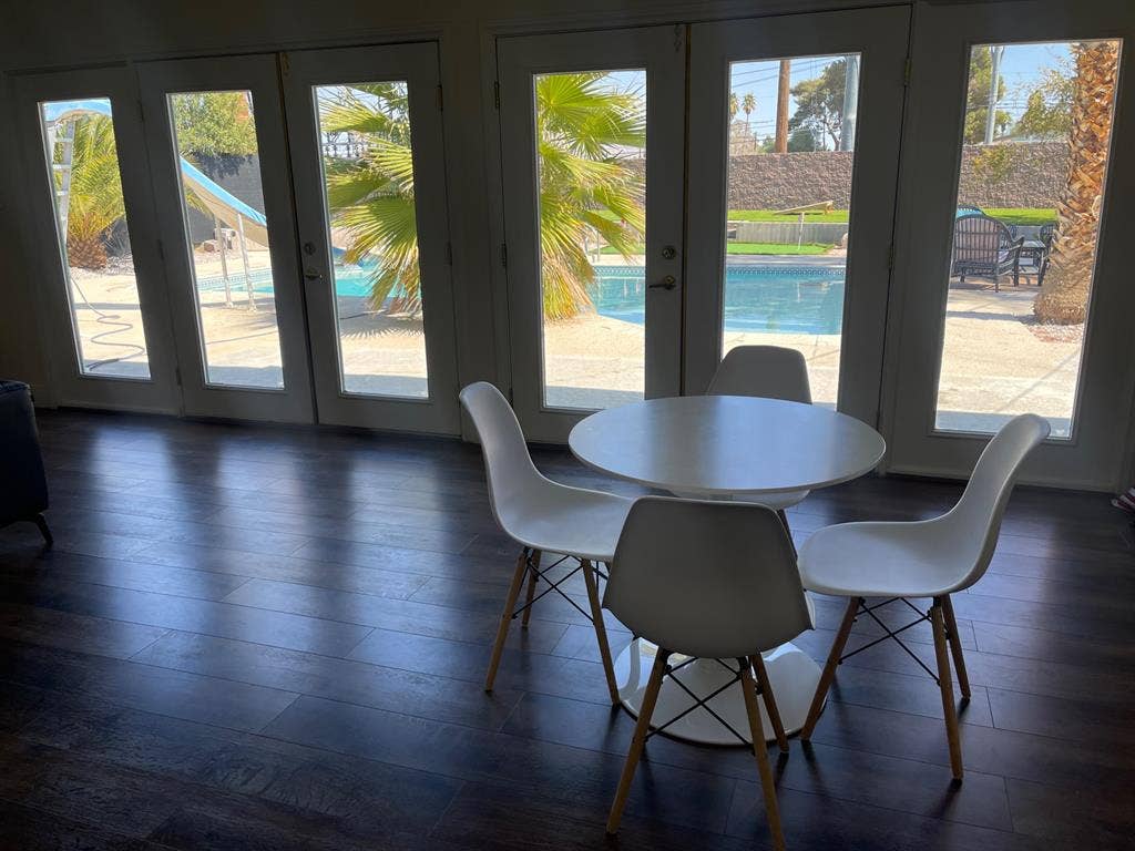 5 BR in Las Vegas