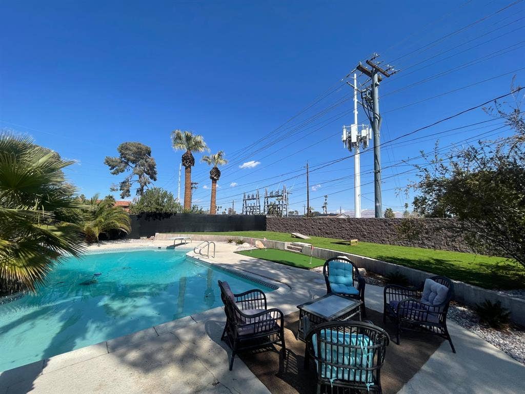 5 BR in Las Vegas