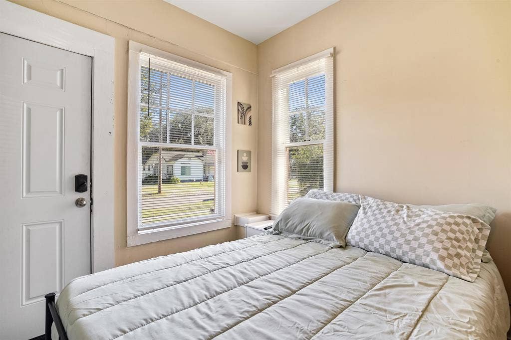7 BR in Jacksonville