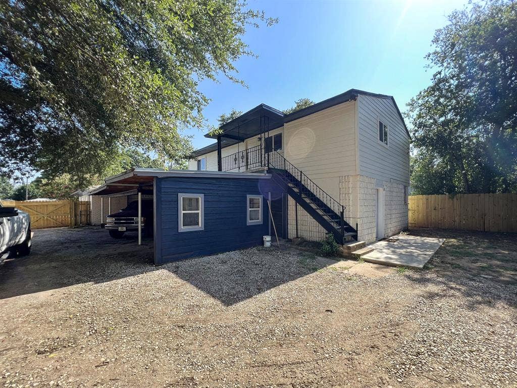5 BR in Irving