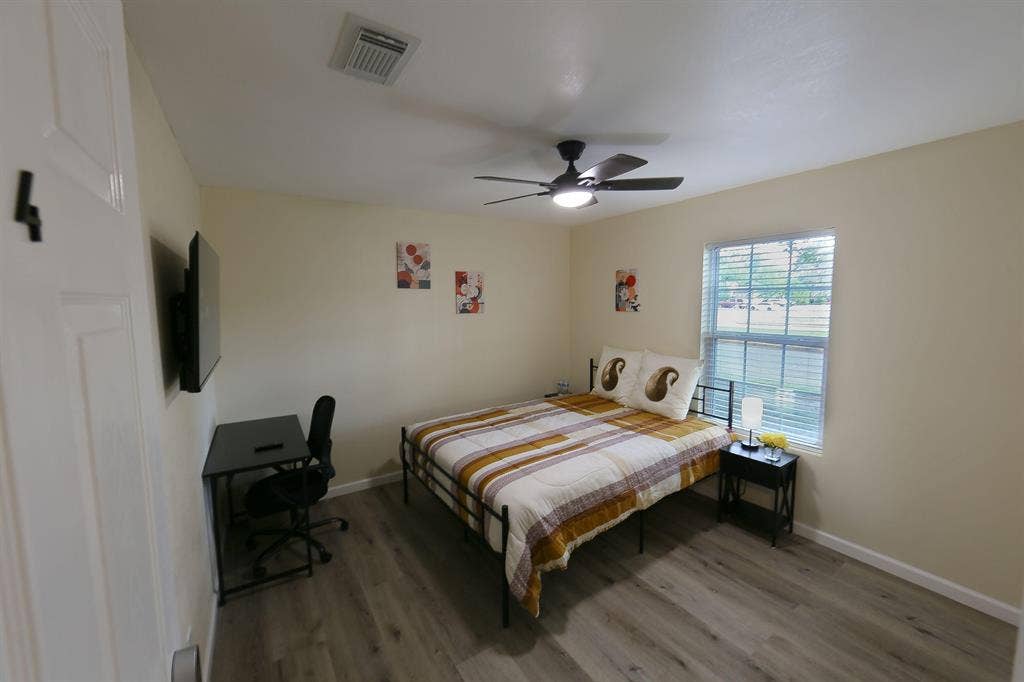 5 BR in Humble