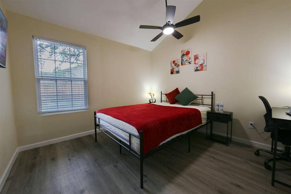 5 BR in Humble