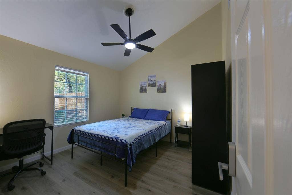 5 BR in Humble