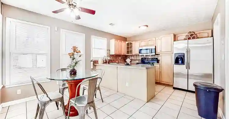 4 BR in Stone Mountain