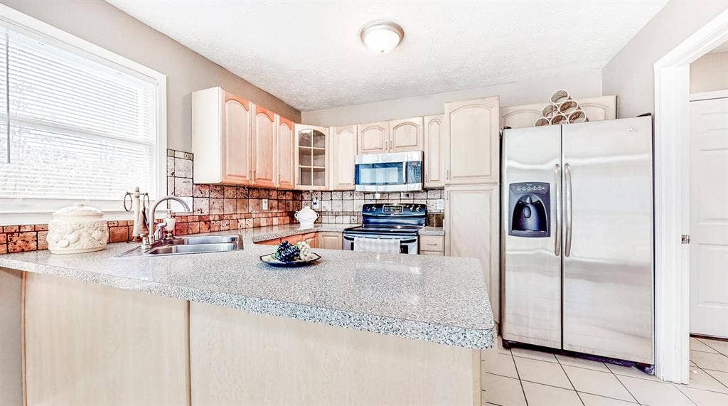 4 BR in Stone Mountain