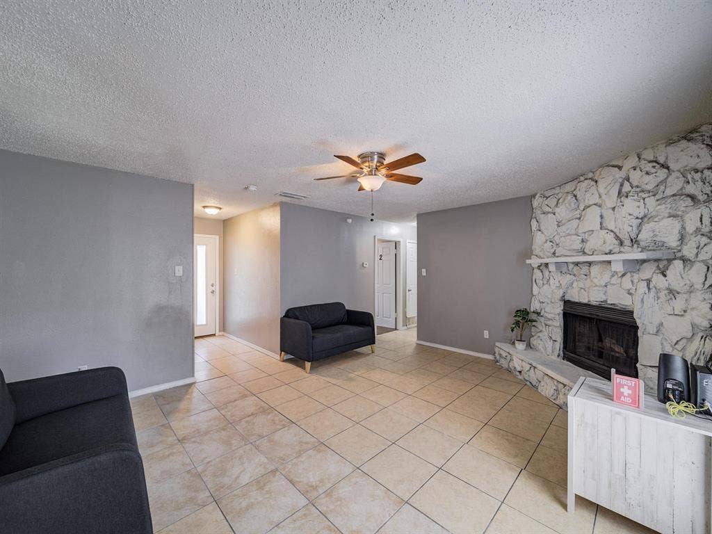 7 BR in Dallas