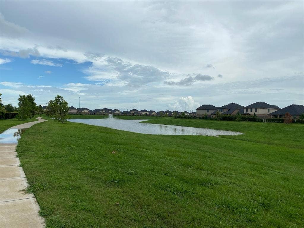 E Hillock Lane Houston