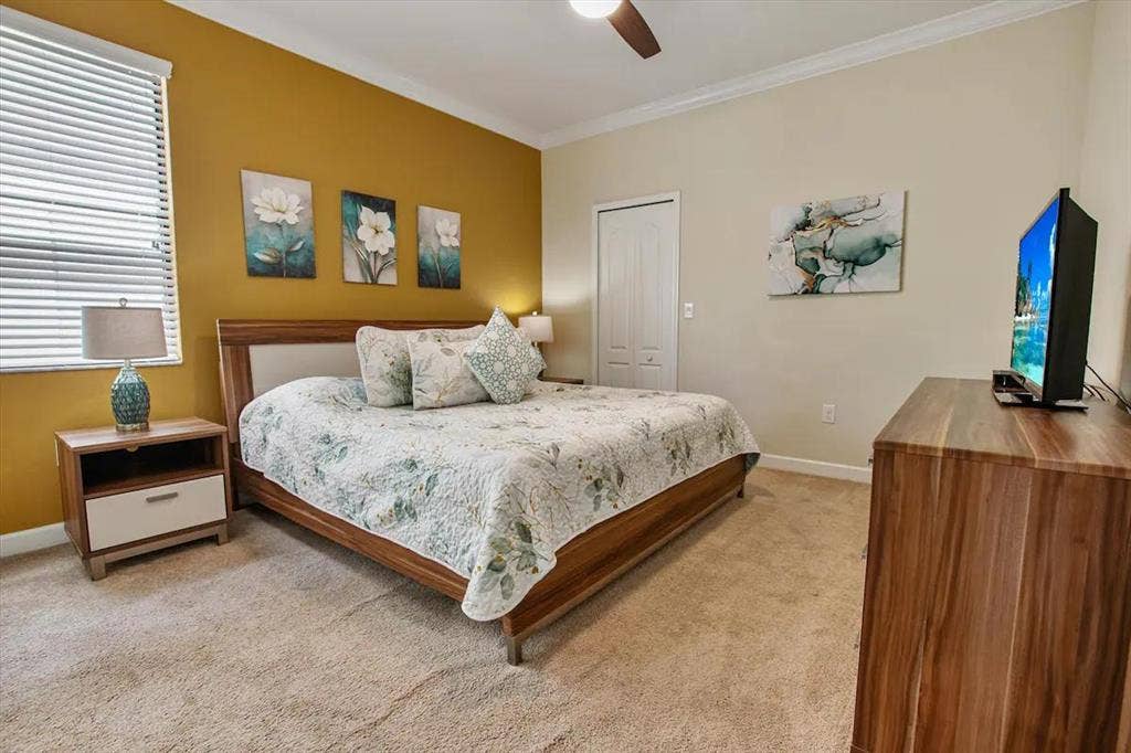 5 BR in Four Corners