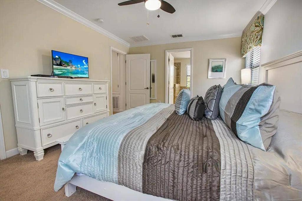 5 BR in Four Corners