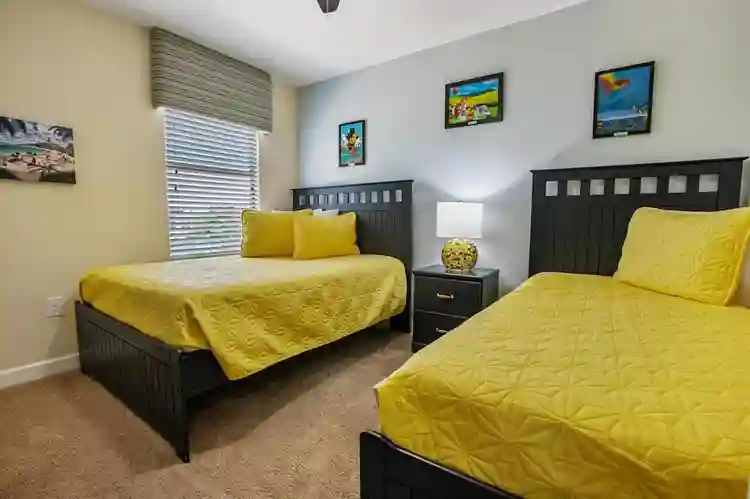 3 BR in Four Corners