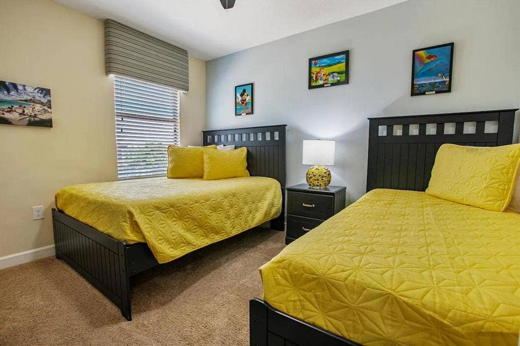 5 BR in Four Corners