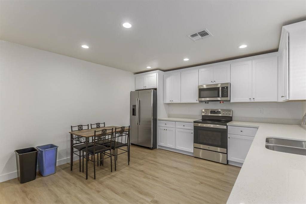 7 BR in Phoenix