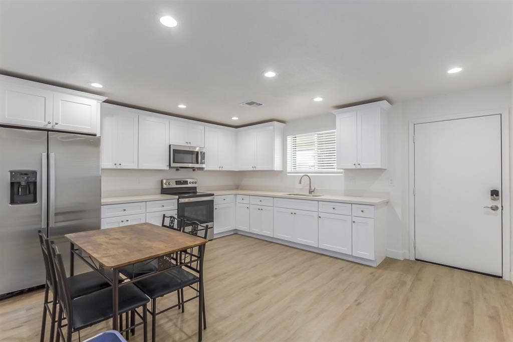 7 BR in Phoenix
