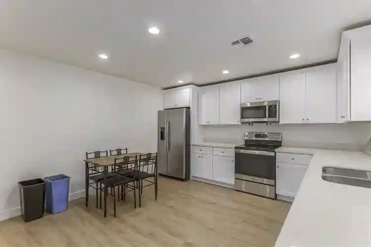 8 BR in Phoenix