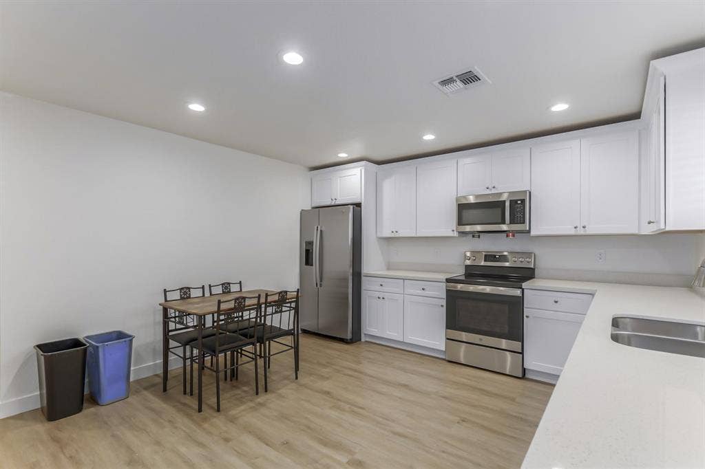 7 BR in Phoenix