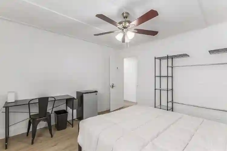 8 BR in Phoenix