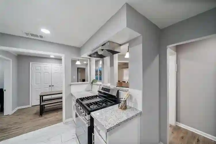 7 BR in Houston