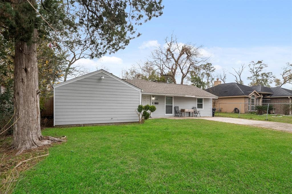 7 BR in Houston