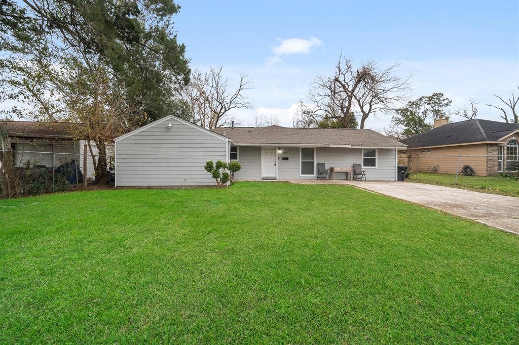 7 BR in Houston