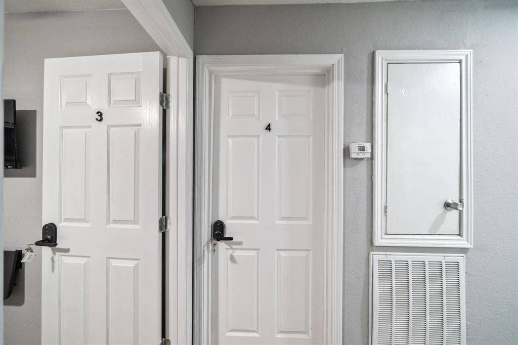 7 BR in Houston