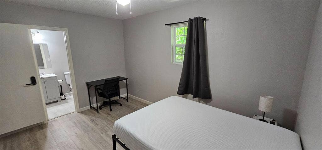 9 BR in Houston