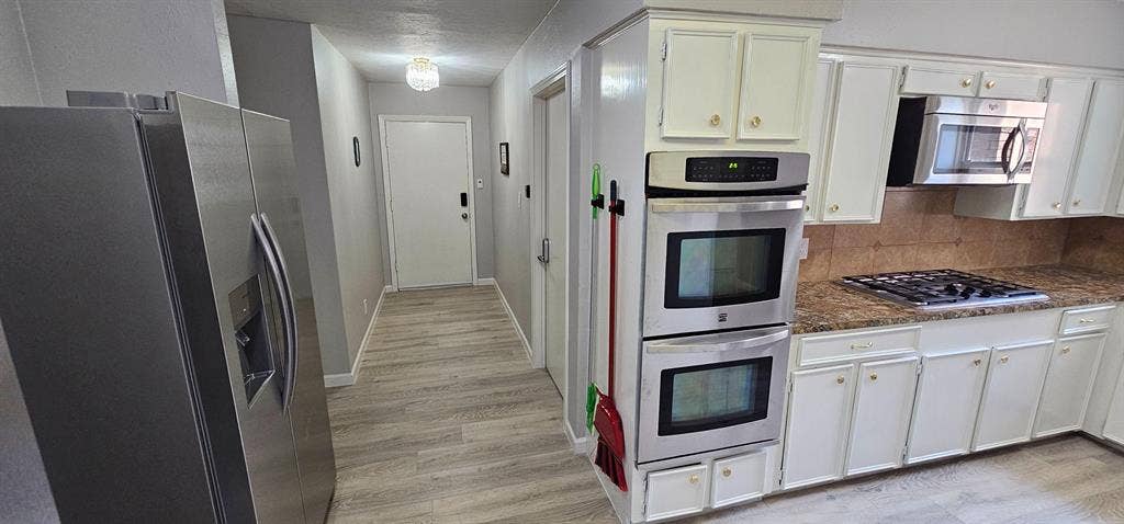 9 BR in Houston