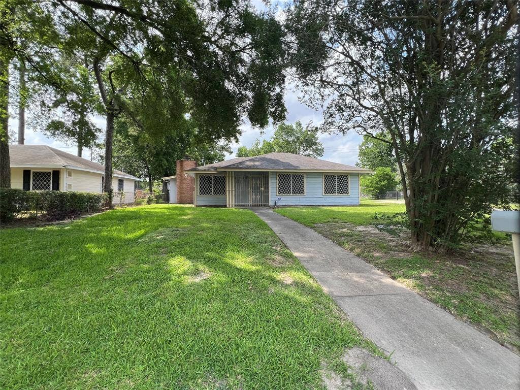 9 BR in Houston