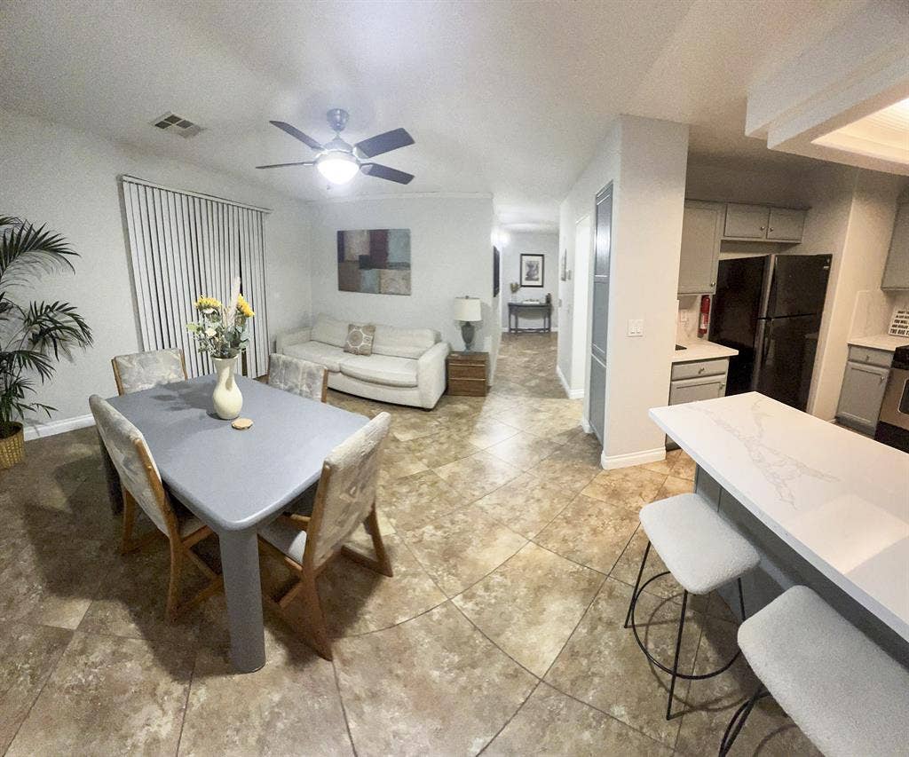 4 BR in Las Vegas