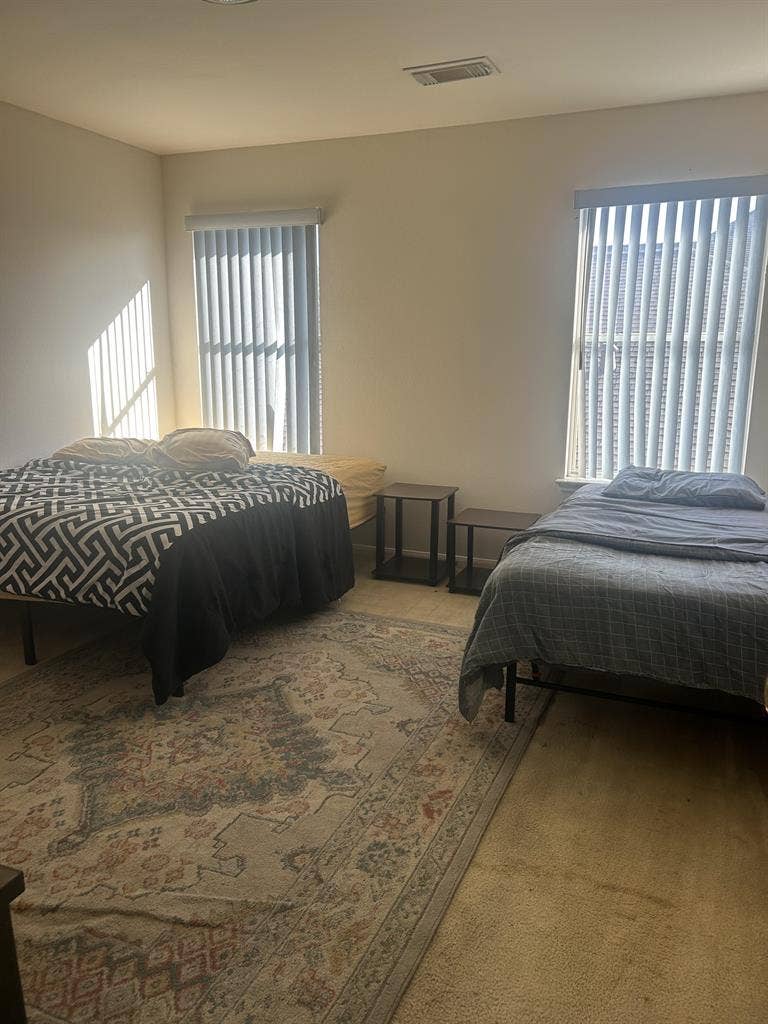 4 BR in Houston