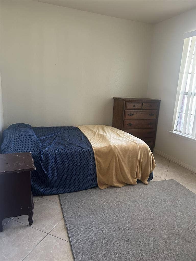 4 BR in Houston