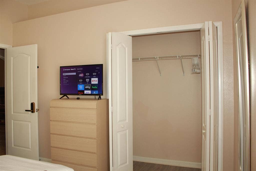 5 BR in Davenport