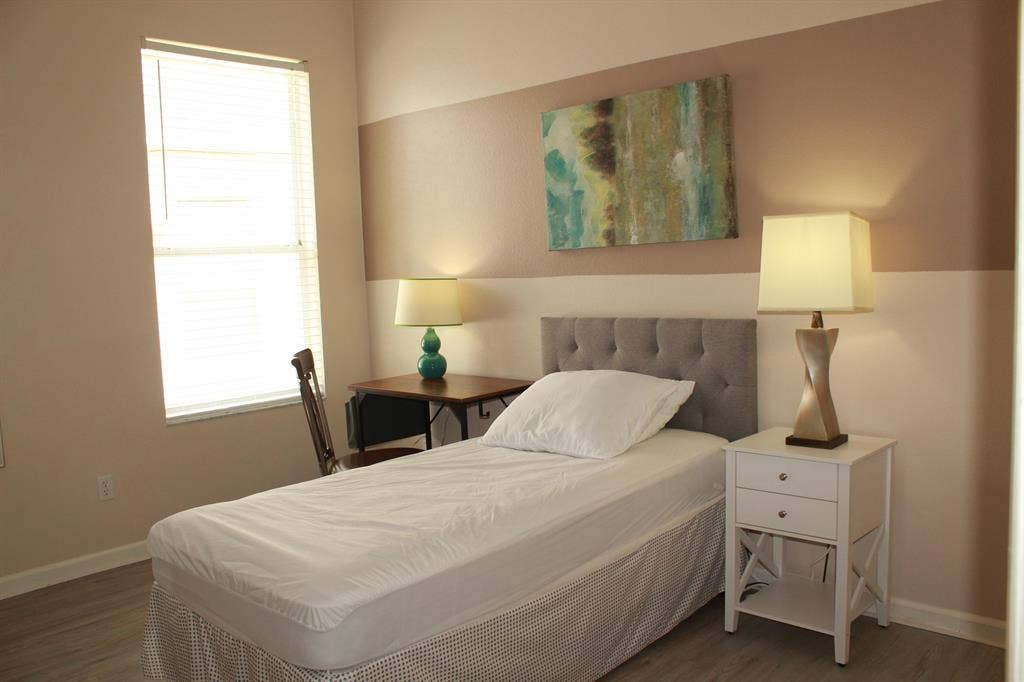 5 BR in Davenport