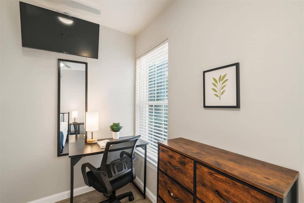 8 BR in Dallas