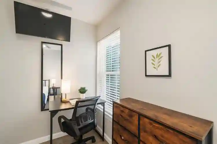 8 BR in Dallas