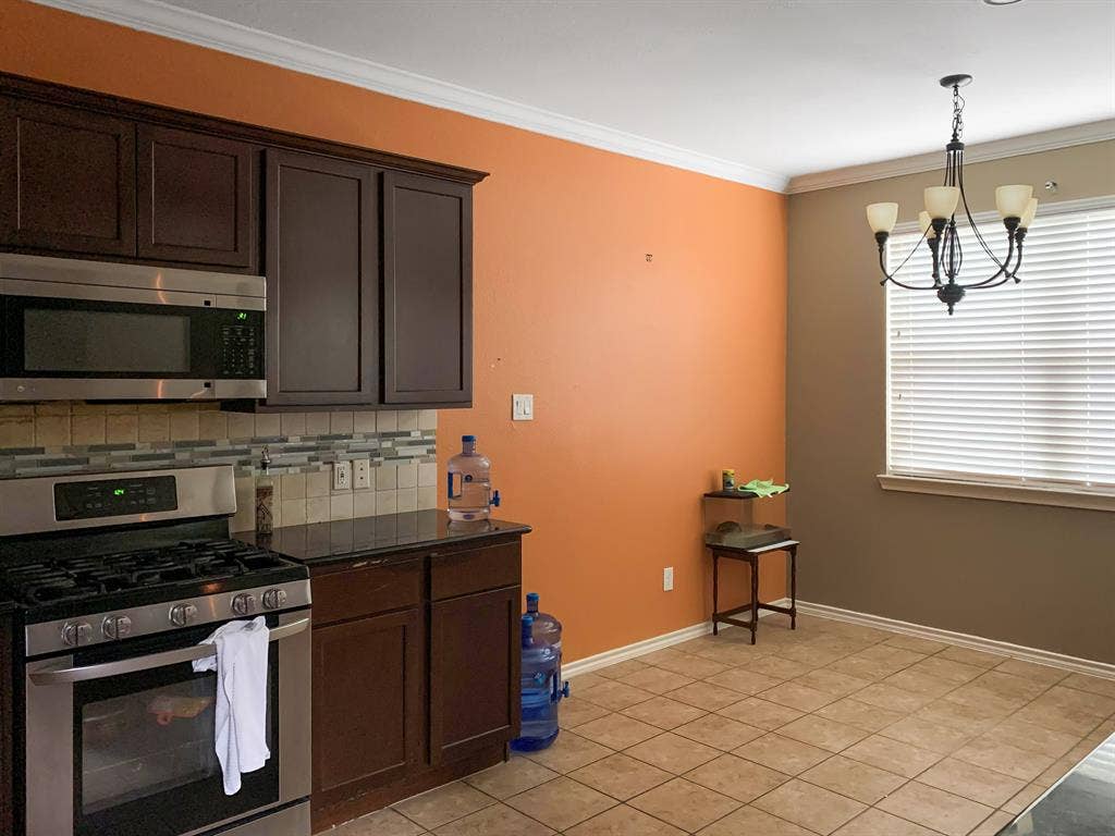 6 BR in Houston