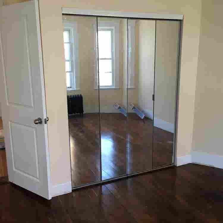 3 Rooms in Eastie.Utilities incld.