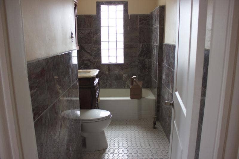 3 Rooms in Eastie.Utilities incld.