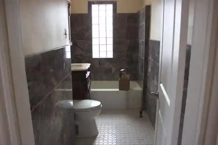 3 Rooms in Eastie.Utilities incld.