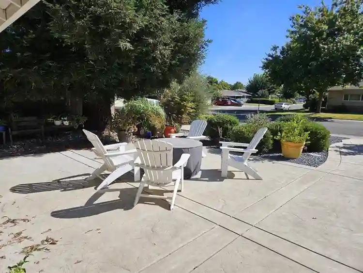 Pocket area master bedroom for rent